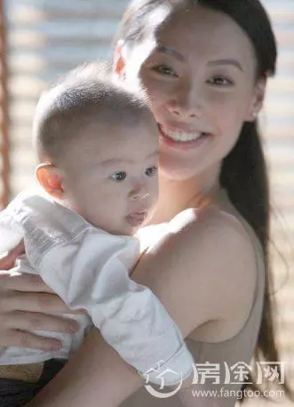 李澤楷雙胞胎兒子殘障,梁洛施兒子腦癱遭嫌棄