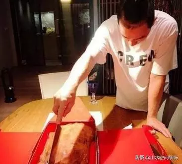 帶你參觀「陳小春應采兒」的豪宅,客廳超級大,兒童房設計好有愛,值得借鑒!