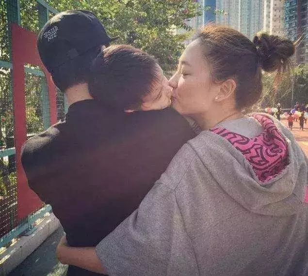 帶你參觀「陳小春應采兒」的豪宅,客廳超級大,兒童房設計好有愛,值得借鑒!