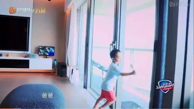 帶你參觀「陳小春應采兒」的豪宅,客廳超級大,兒童房設計好有愛,值得借鑒!