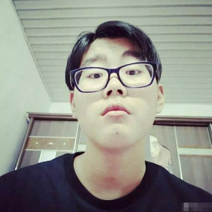 【正渣男!!】嫌女網友長得太醜,渣男竟然吃了RM600的牛排後跑人····