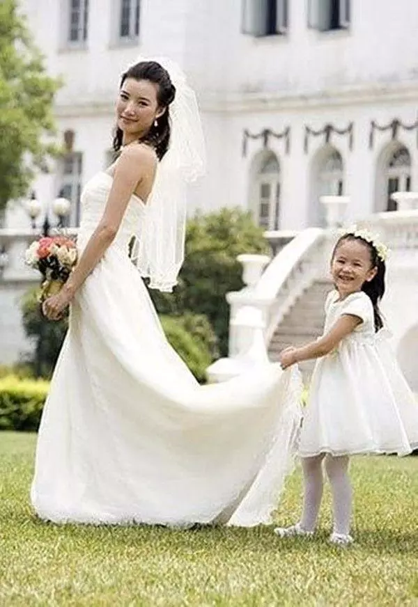 我連生兩個女兒,小姑子一句話,讓我瞬間看清婆婆的真面目!