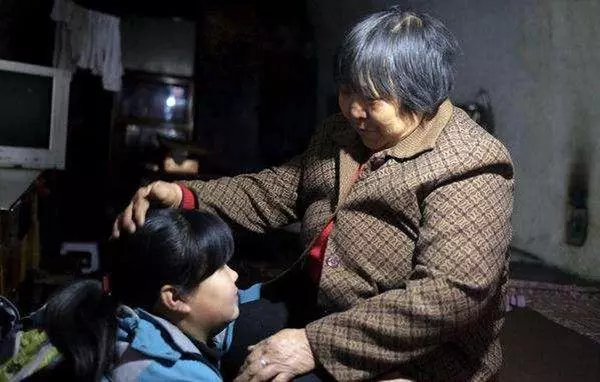 父親再婚我受盡欺負,現在卻說要出錢幫我開店?原來他是貪圖這個