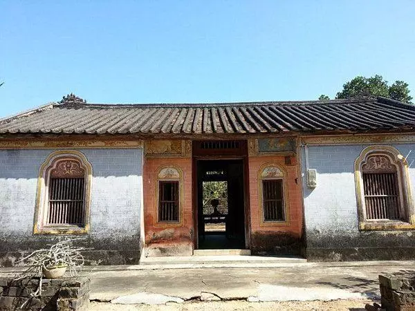 父親再婚我受盡欺負,現在卻說要出錢幫我開店?原來他是貪圖這個