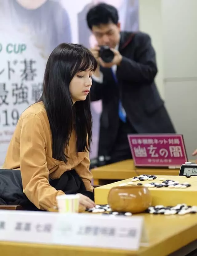 千年一遇「台灣圍棋女神」征服全日本! 專注對戰「一抬頭洋娃娃般美貌」秒登熱搜:選手心臟要很大顆