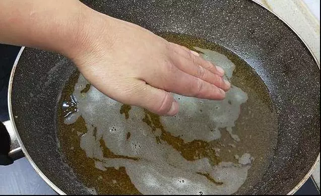 手把手教你炸蘑菇,金黃酥脆,不油膩,比街邊賣的好吃多了!!!