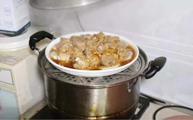 排骨好吃有訣竅,不炒不燉不油炸,簡單一做,好吃停不下來