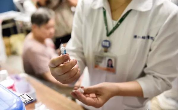 男友偷買春女大生遭染最嚴重菜花 醫師嚇壞「裡面滿滿花海」