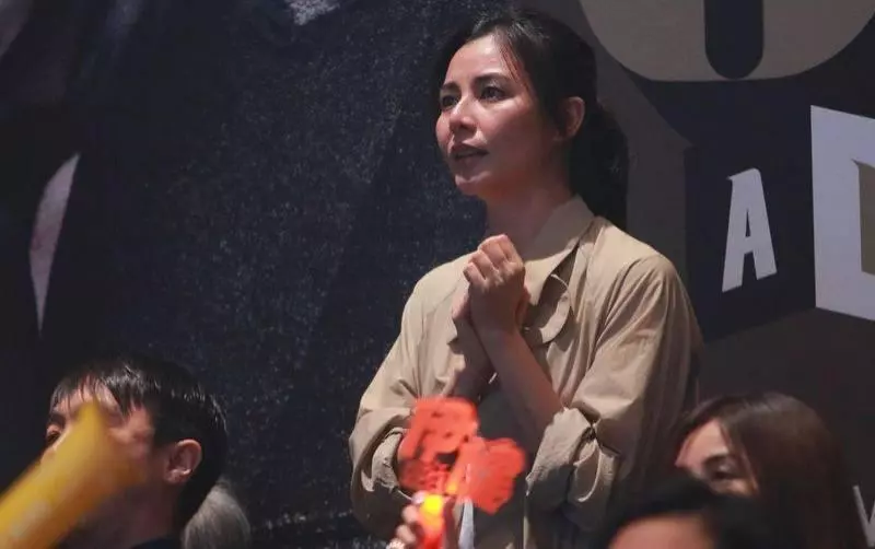 17歲拍三級,40歲嫁大佬,港劇都沒她的人生精彩(圖)