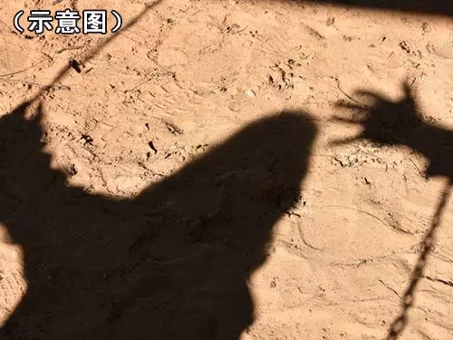 輪姦犯奸完女生 照片放上網流傳