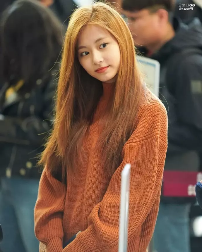 [TWICE][新聞]190308 《#TWICE2》發行第二天銷量成績仍喜人O榜日銷量破4萬張
