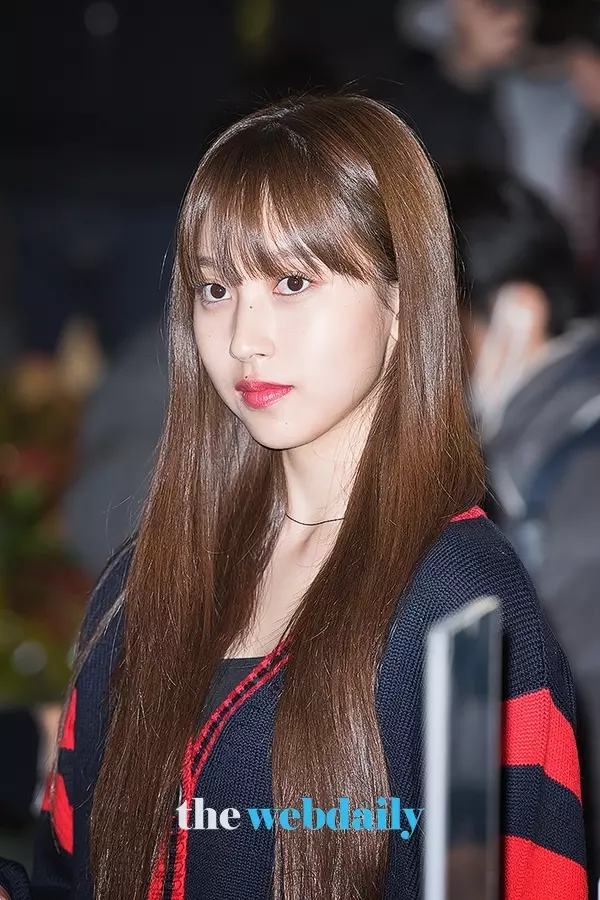 [TWICE][新聞]190308 《#TWICE2》發行第二天銷量成績仍喜人O榜日銷量破4萬張