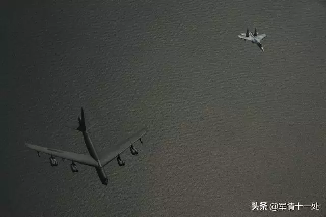 蘇27攔截美偵察機,美俄對抗升級,戰鬥民族毫不畏懼