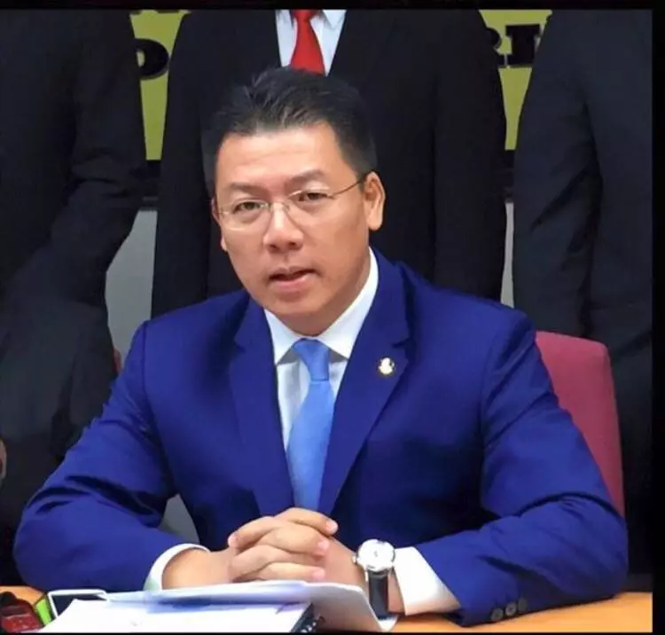 【馬華和國大黨留在國陣】副議長倪可敏「神打臉」馬華，網民紛紛拍手叫絕！