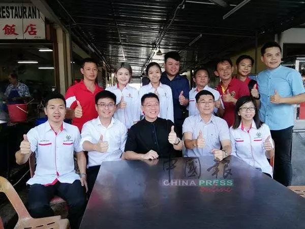 倪可敏:巫統光明正大娶小三 馬華國大黨淪為棄婦