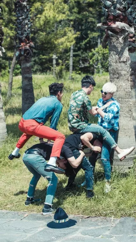 [BigBang][新聞]190309 YG方面「BIGBANG成員勝利將於本月25日入伍！即使義警合格也選擇放棄！」