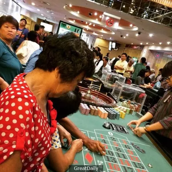 (首次曝光)雲頂賭場casino養的鬼仔,原來天天都鮮血供奉!