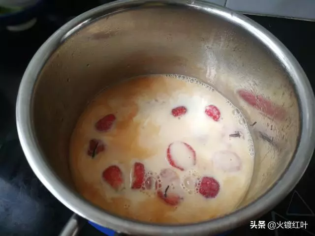春日的飲品少不了奶茶,共享四款好喝的做法,香味濃郁,各有特色