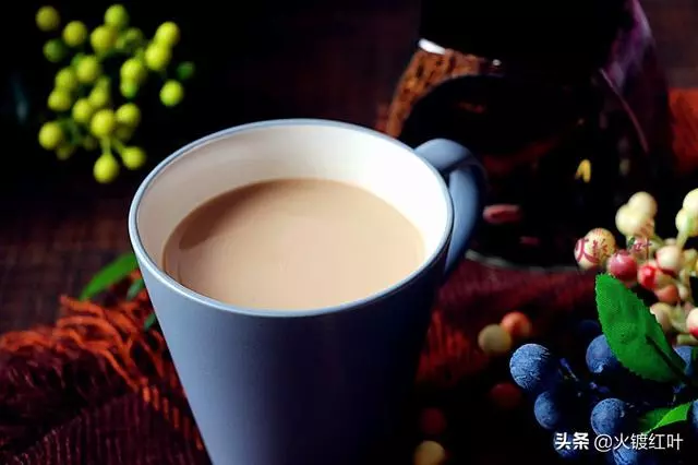 春日的飲品少不了奶茶,共享四款好喝的做法,香味濃郁,各有特色