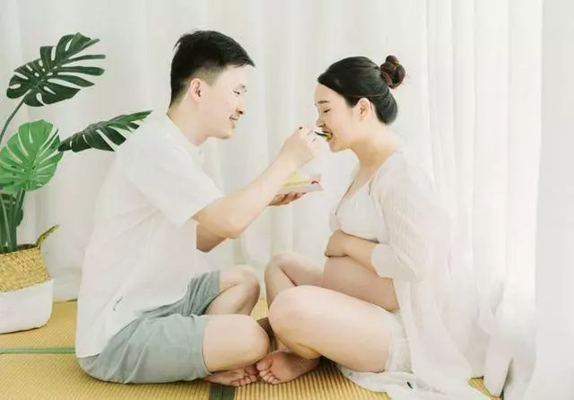 妹妹肚子「變大」,我爸強行逼我把老公讓給她,兩年後我讓他們痛不欲生
