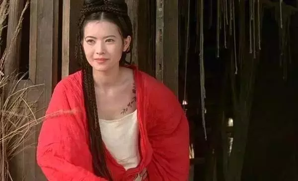 女星曝娛樂圈潛規則!有女星酒後慘遭輪爆後懷孕!