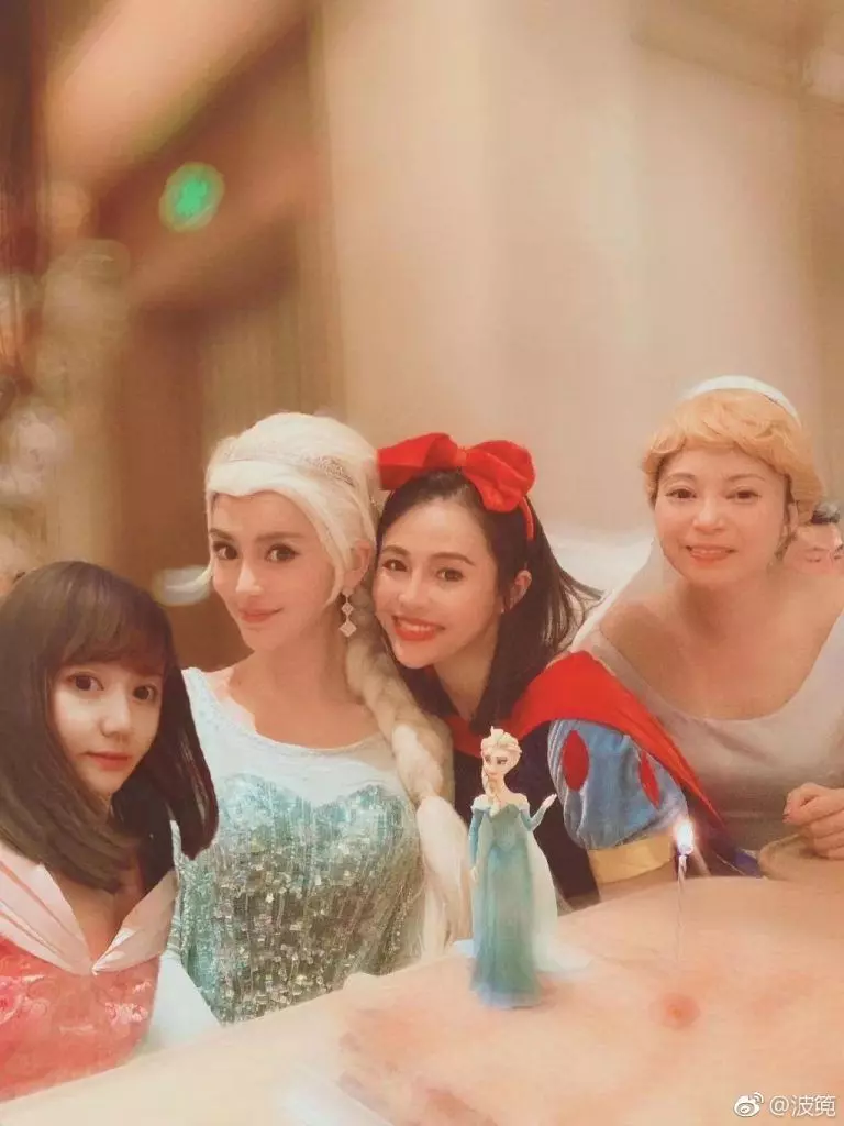 Angelababy超齡化身冰雪女王 網友:細佬反串更搶鏡!