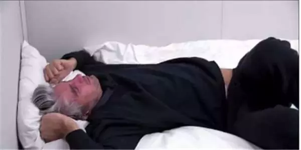英國實測「沒手機電腦」關在房間裡五天四夜,成功的有1000萬!如果是你,你能成功嗎?
