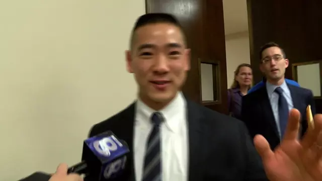 19歲富二代「連開數槍打死父親」全民怒轟!法官細看後...判決震驚全球:「當庭無罪釋放!」