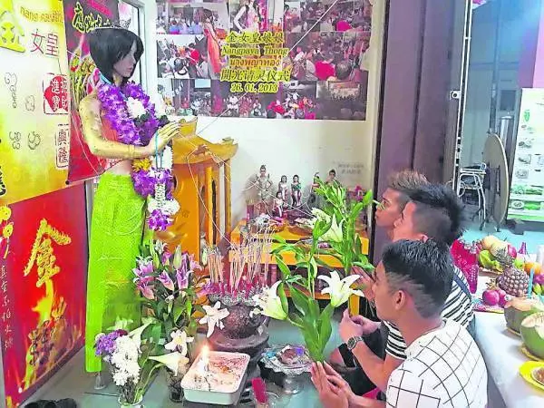 馬六甲古城靚女神,信徒求醫藥費中多多6D~
