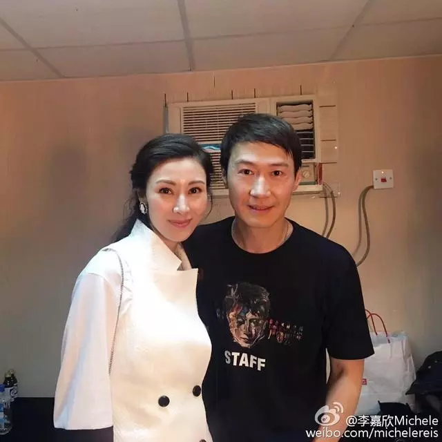 46歲最美港姐「李嘉欣」近照曝光!嫁給百億富豪的她「胖成球」... 幸福婚姻羨煞眾人!