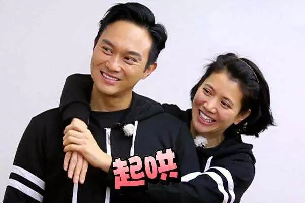 袁詠儀忍無可忍爆料,女星暗中搭訕張智霖,對方身份曝光網友驚了 !