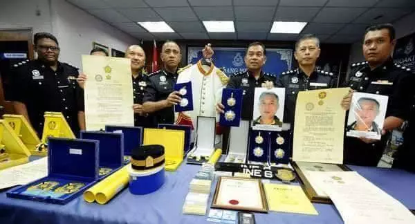 勁爆!流氓拿督廖順喜終於被完全起底了!