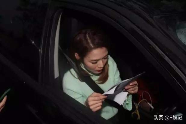 老公被拍到和新歡親密互動,TVB女藝人即時稱已離婚沒有第三者!