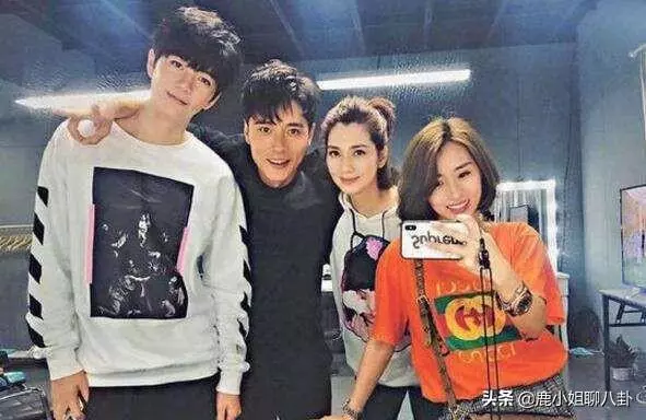 洪欣0點發文,素顏憔悴盡顯老態,疑似與張丹峰感情再生變?