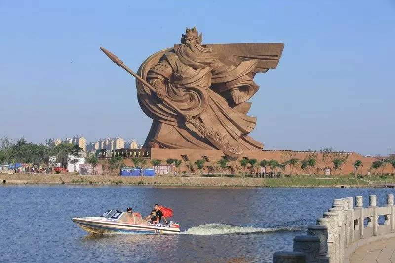 全球最大關公聖像完成!占地228畝,19層樓高,耗資15億,內部竟還另有乾坤