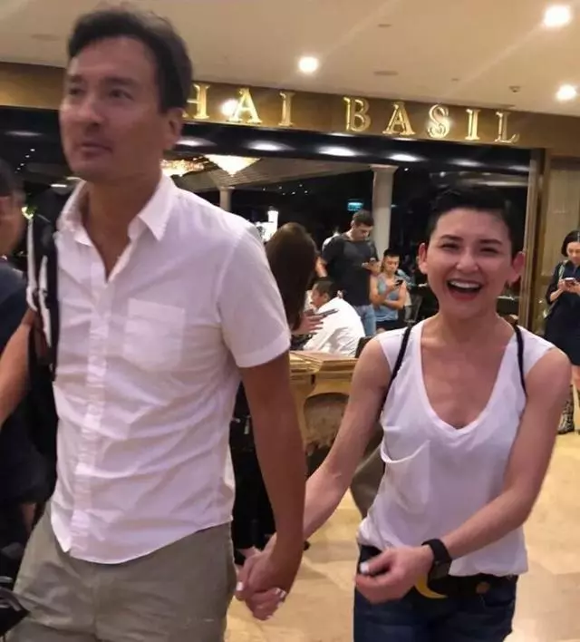 已經是兩個孩子的奶奶!55歲影后不避嫌再曬與緋聞男友合照惹關注~