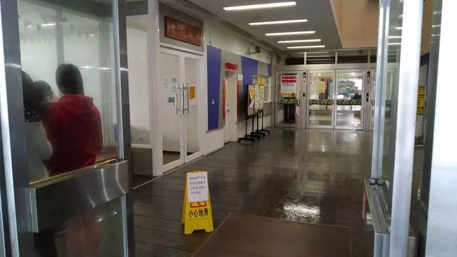 清大高材生穿裙戴假髮 混入淡江女宿偷拍「想看妹妹」