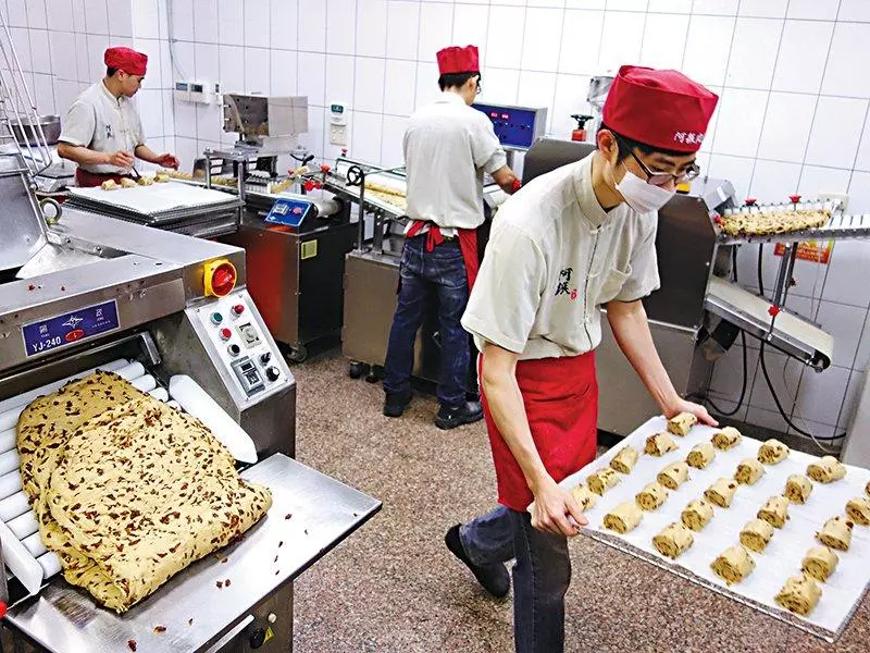彰化肉包店「二度加薪」員工年薪破百!霸氣老闆「今年更猛加碼」讓工讀生一待20年!