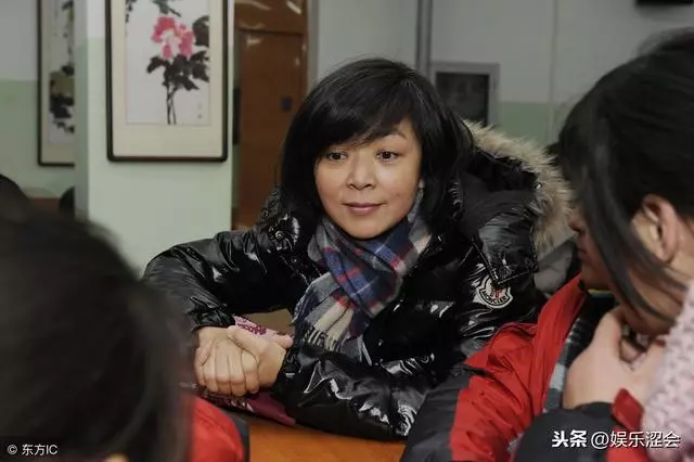 曾逼得周潤發自殺, 拒絕劉德華的追求!如今57歲的她讓人敬佩!