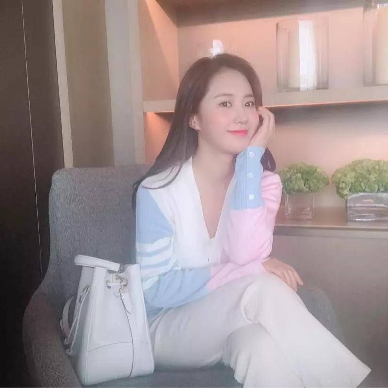 [少女時代][分享]190309 順利抵達台北！Yuri暖心問候「我們明天見」