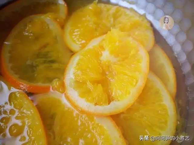 當小清新的橙子遇上軟乎乎的蛋糕,讓你吃一次就愛上它的獨特味道