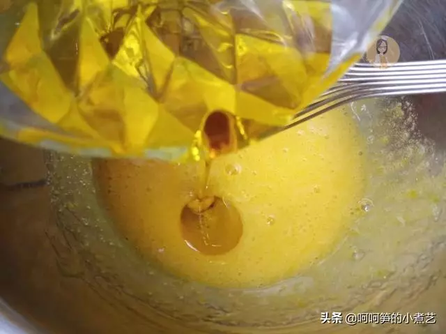 當小清新的橙子遇上軟乎乎的蛋糕,讓你吃一次就愛上它的獨特味道