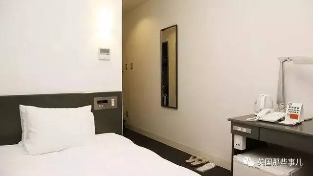 酒店裡啥東西可以帶走?有人把電視和床都打包帶走了!!