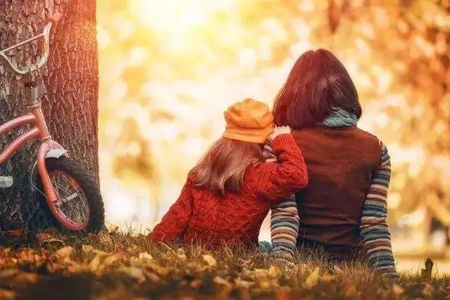 孩子炫富「家住大別墅」,被人拆穿超尷尬!如何給他正確的三觀?