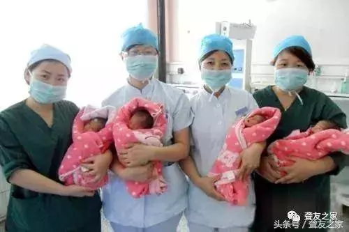 聾人產婦生四胞胎,婆家人開心抱孫子,娘家人卻哭成淚人