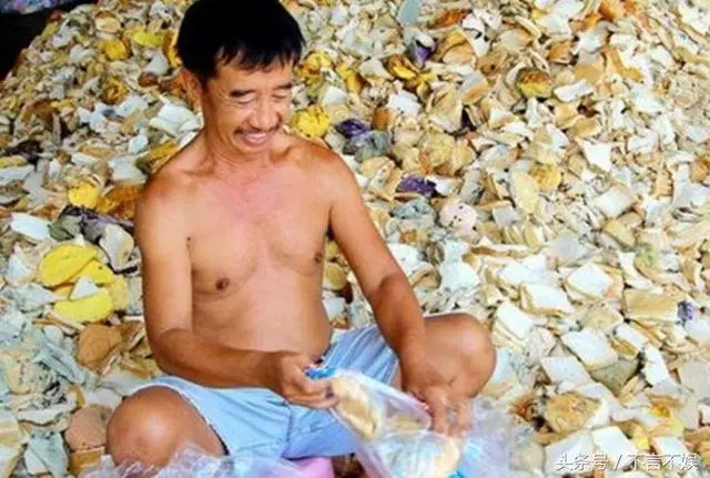 你知道過期麵包都是怎麼處理嗎?用它們做出的東西在市場非常暢銷