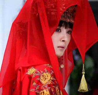 農村小夥家徒四壁,娶不起老婆,寧願打光棍也不賣牛,被罵傻子,誰知老牛死後告訴他一個秘密讓他暴富!