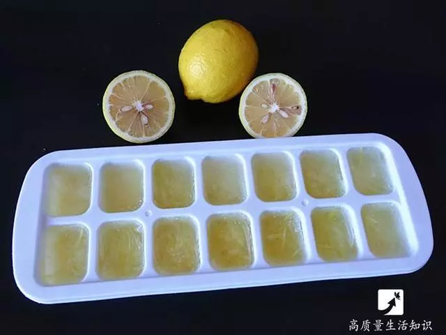 家裡的製冰盒不要扔了!她將「米飯倒進冰塊盒」5分鐘後奇蹟就出現了……