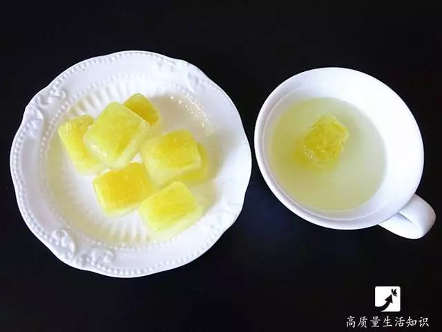 家裡的製冰盒不要扔了!她將「米飯倒進冰塊盒」5分鐘後奇蹟就出現了……