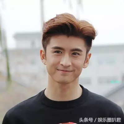 楊冪一共簽了13位藝人,結果就剩這3位美女不紅了!